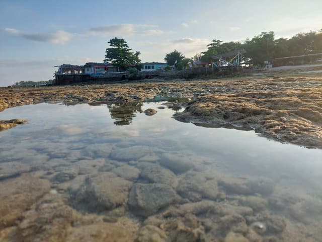 Huts and the Sun - Viewpoint
